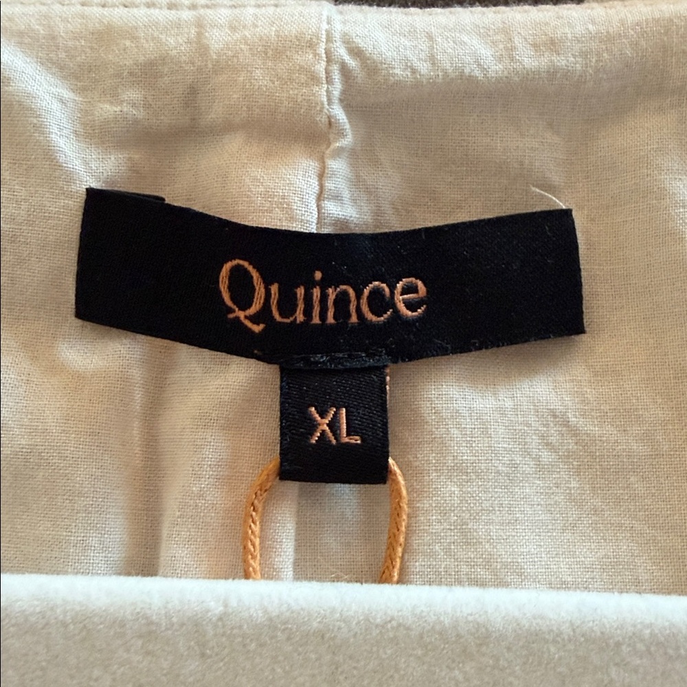 Quince Light Tan European Linen Vest - Picture 2 of 9